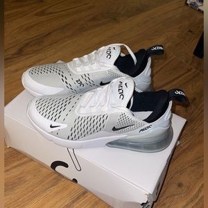 White Nike Airmax 270